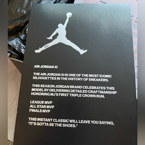 Jordan 11 Playoff Bred (2019) RARE FIND AT THIS PRICE - Picture 12 of 16